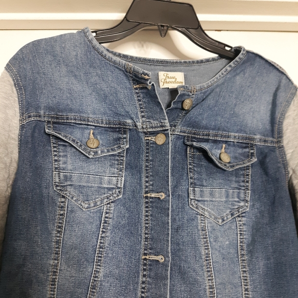 True Freedom Jean jacket - Picture 7 of 7